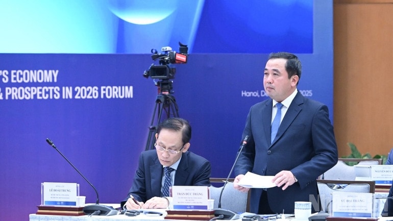 Bộ trưởng Nông nghiệp và Môi trường Trần Đức Thắng phát biểu ý kiến tại Diễn đàn. (Ảnh: Trần Hải)
