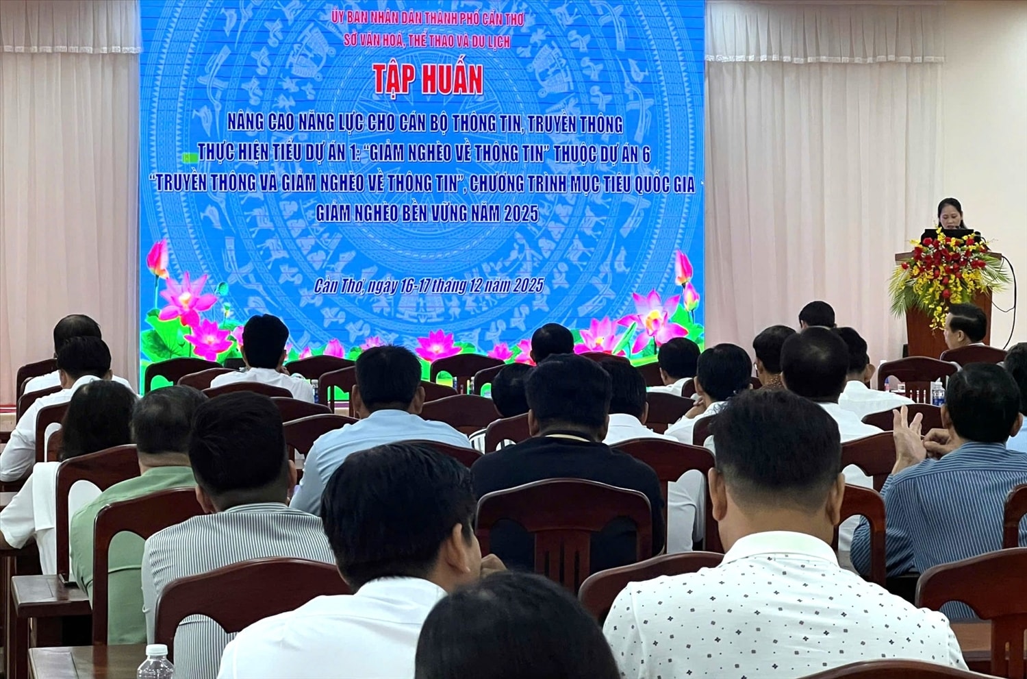 Tại hội nghị, cán bộ cấp xã làm công tác thông tin, truyền thông sẽ được cung cấp, bồi dưỡng thêm kiến thức, kỹ năng với các vấn đề thực tiễn. Tại hội nghị, cán bộ cấp xã làm công tác thông tin, truyền thông sẽ được cung cấp, bồi dưỡng thêm kiến thức, kỹ năng với các vấn đề thực tiễn.