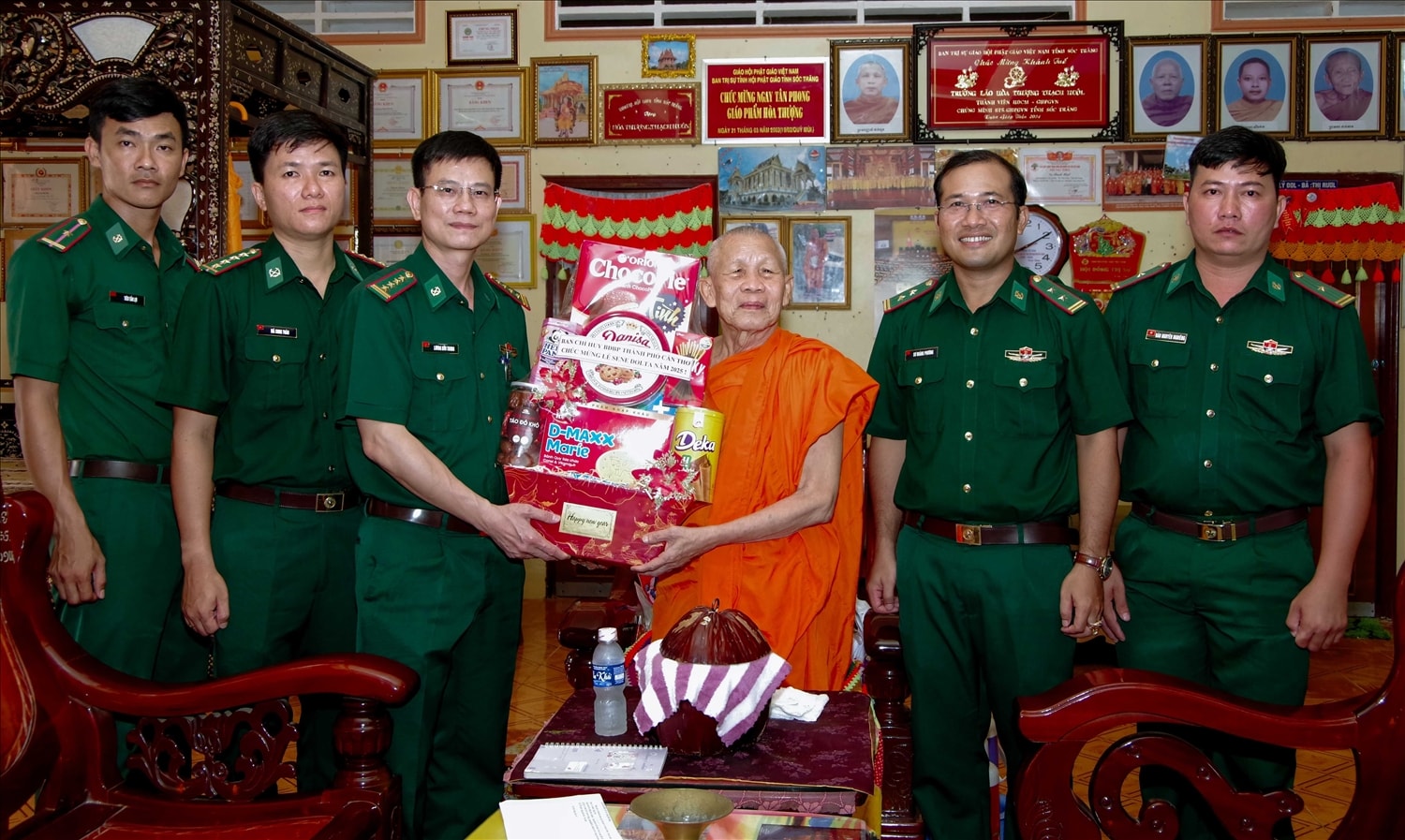 BĐBP TP. Cần Thơ thường xuyên thăm hỏi các vị chức sắc tôn giáo và Người có uy tín khu vực biên giới 
