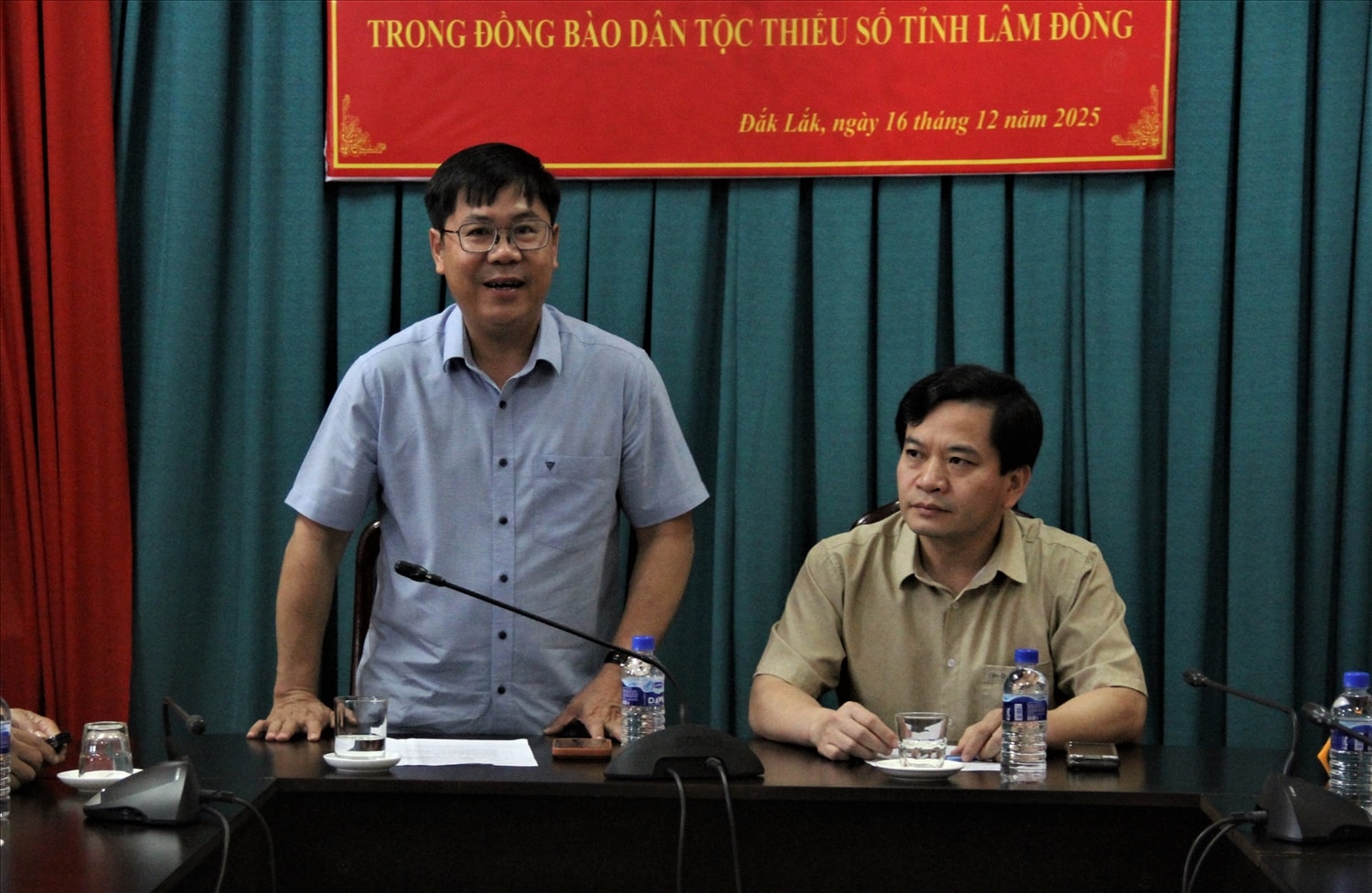 Phó Giám đốc Sở Dân tộc và Tôn giáo tỉnh Lâm Đồng Bùi Ngọc Sơn thông tin đến lãnh đạo Vụ