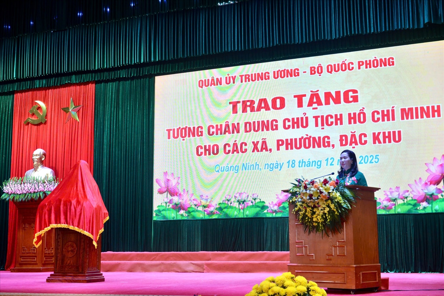 Phó Chủ tịch UBND tỉnh Quảng Ninh Nguyễn Thị Hạnh phát biểu tại buổi lễ