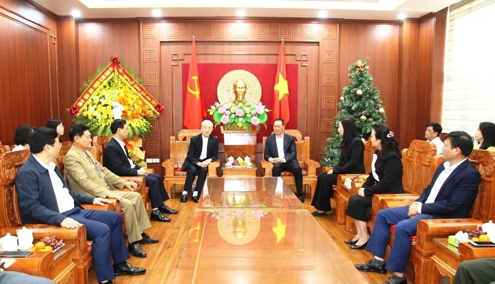 Lãnh đạo tỉnh Thanh Hóa thăm, chúc mừng Giáng sinh Ủy ban Đoàn kết Công giáo tỉnh.