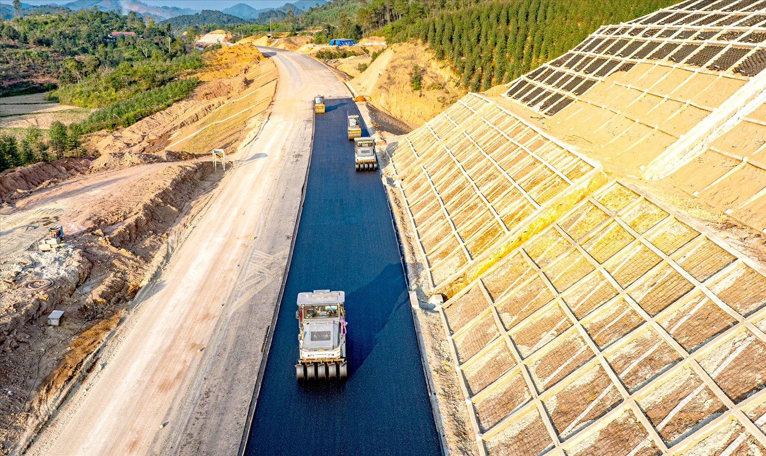 Tuyến cao tốc là kỳ vọng phát triển kinh tế vùng biên Tuyến cao tốc là kỳ vọng phát triển kinh tế vùng biên giới