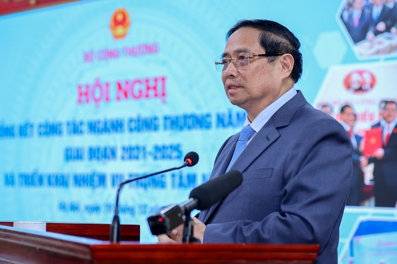 Thủ tướng ghi nhận, đánh giá cao và biểu dương sự nỗ lực và những kết quả quan trọng mà ngành công thương đạt được trong năm 2025 và giai đoạn 2021-2025 - Ảnh: VGP/Nhật Bắc Thủ tướng ghi nhận, đánh giá cao và biểu dương sự nỗ lực và những kết quả quan trọng mà ngành công thương đạt được trong năm 2025 và giai đoạn 2021-2025 - Ảnh: VGP/Nhật Bắc