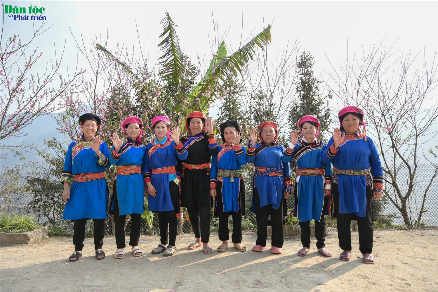 Xã Tân Tiến là nơi định cư lâu đời của đồng bào dân tộc Cờ Lao – một trong số 5 dân tộc có khó khăn đặc thù trên địa bàn tỉnh Tuyên Quang