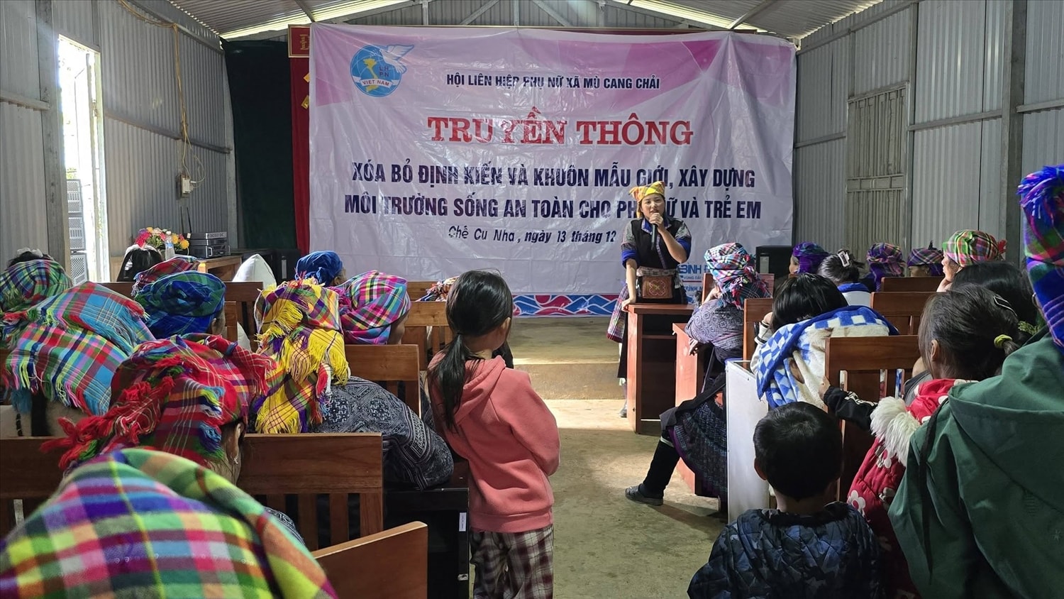 Hội Phụ nữ xã Mù Cang Chải trang bị kiến thức, tập huấn kĩ năng vận động tuyên truyền về tảo hôn và hôn nhân cận huyết thống 