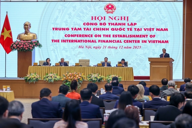 Thủ tướng nêu rõ ngay sau Lễ ra mắt, các cơ quan của Trung tâm tài chính quốc tế bắt đầu hoạt động - Ảnh: VGP/Nhật Bắc