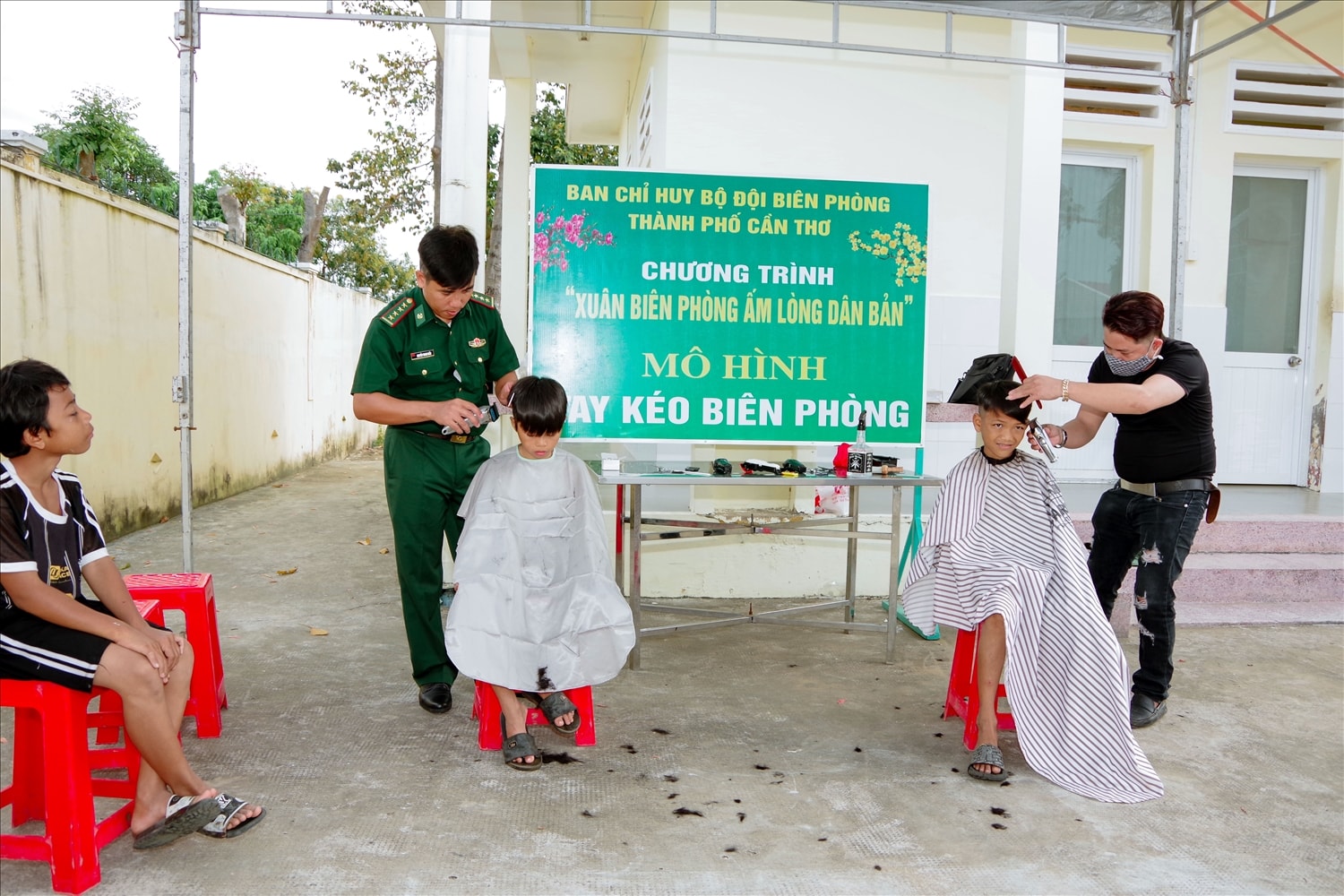 Mô hình Tay kéo biên phòng được tổ chức tại chương trình