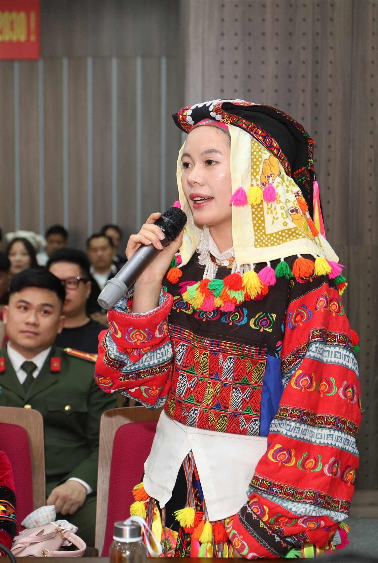 Chị Dìu Thị Hương, dân tộc Lô Lô, thôn Lô Lô Chải, xã Lũng Cú, mong muốn có thêm nhiều chính sách đồng hành với thanh niên DTTS trong quá trình khởi nghiệp