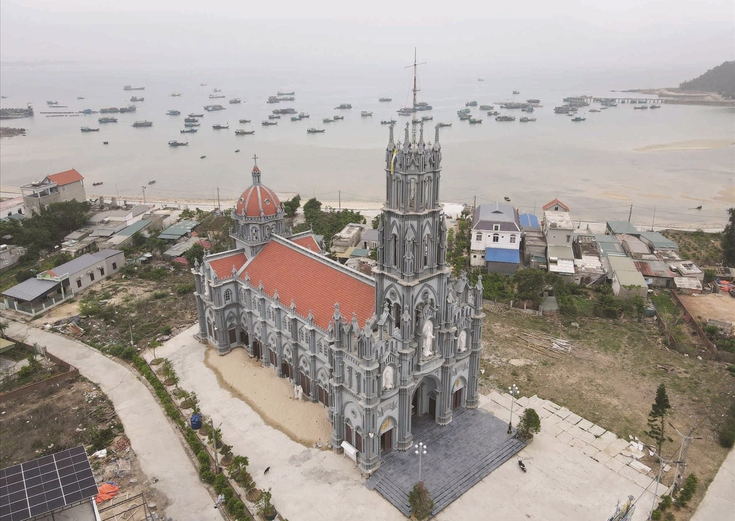 Nhà thờ ở Thanh Lân không chỉ là một công trình tôn giáo đơn thuần,  mà còn là 