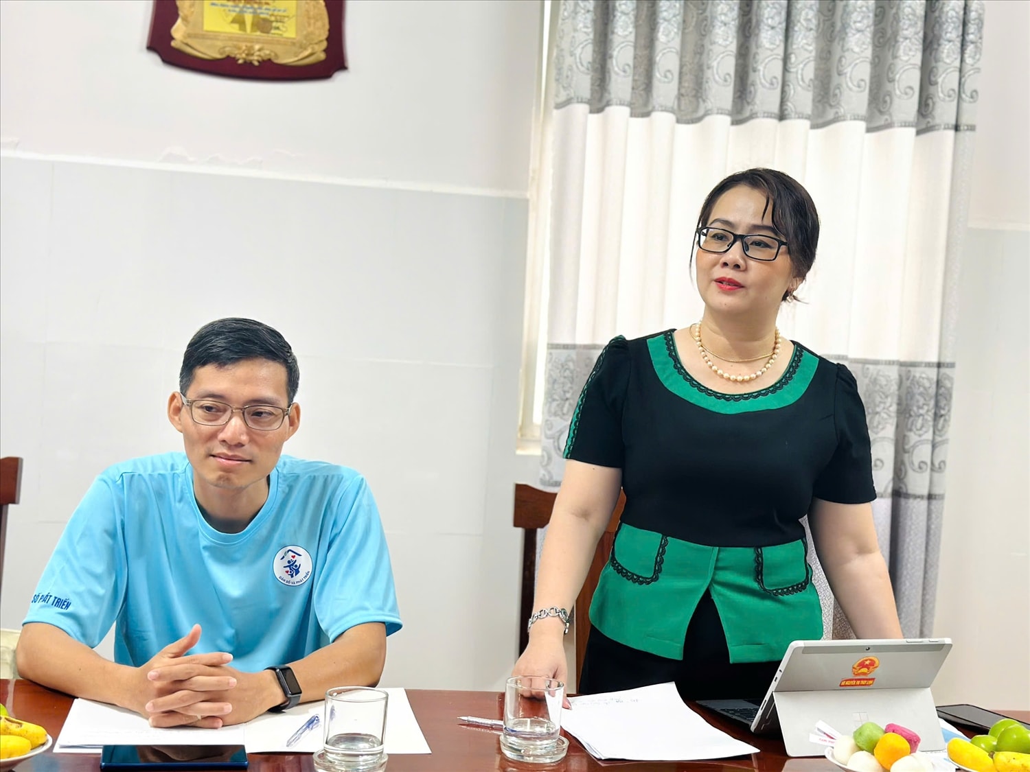 Bà Nguyễn Thị Thuỳ Linh,  Chủ tịch Hội Liên hiệp Phụ nữ thành phố Cần Thơ phát biểu tại buổi làm việc với Cục Dân số và cơ quan Báo chí Trung ương