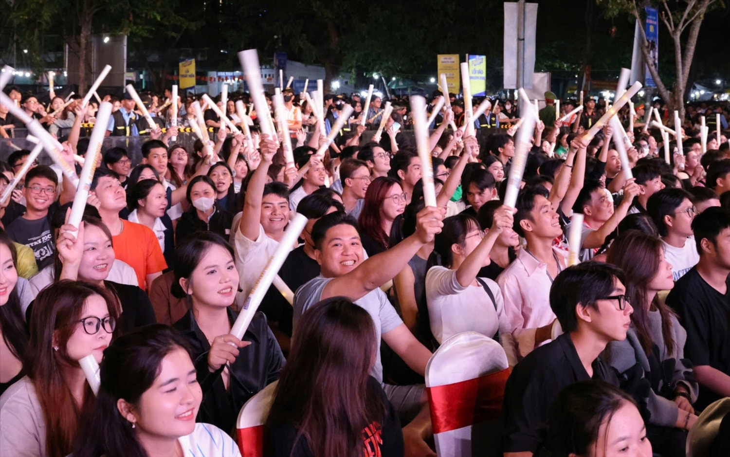 Người dân Cần Thơ bước vào năm mới 2026 với nhiều ước nguyện giản dị Người dân Cần Thơ bước vào năm mới 2026 với nhiều ước nguyện giản dị