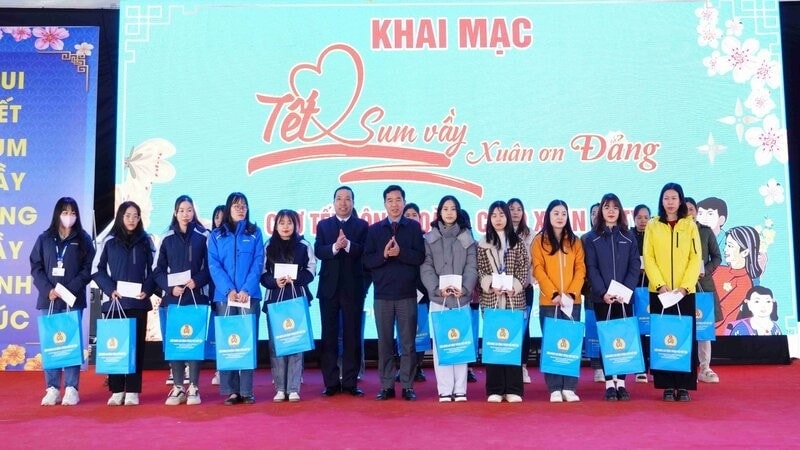 Tỉnh Thái Nguyên dự kiến sẽ tặng mỗi hộ nghèo và cận nghèo 600 nghìn đồng để đón Tết Bính Ngọ 2026