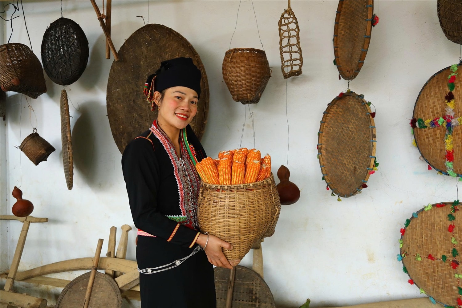 Thông qua lễ hội, người Khơ Mú cầu mong một năm mới bình an, cuộc sống ấm no, hạnh phúc