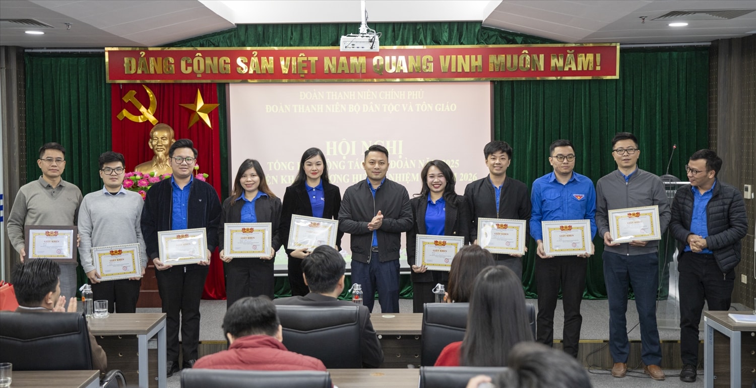 (Chùm ảnh PV)Tuổi trẻ Bộ Dân tộc và Tôn giáo: 