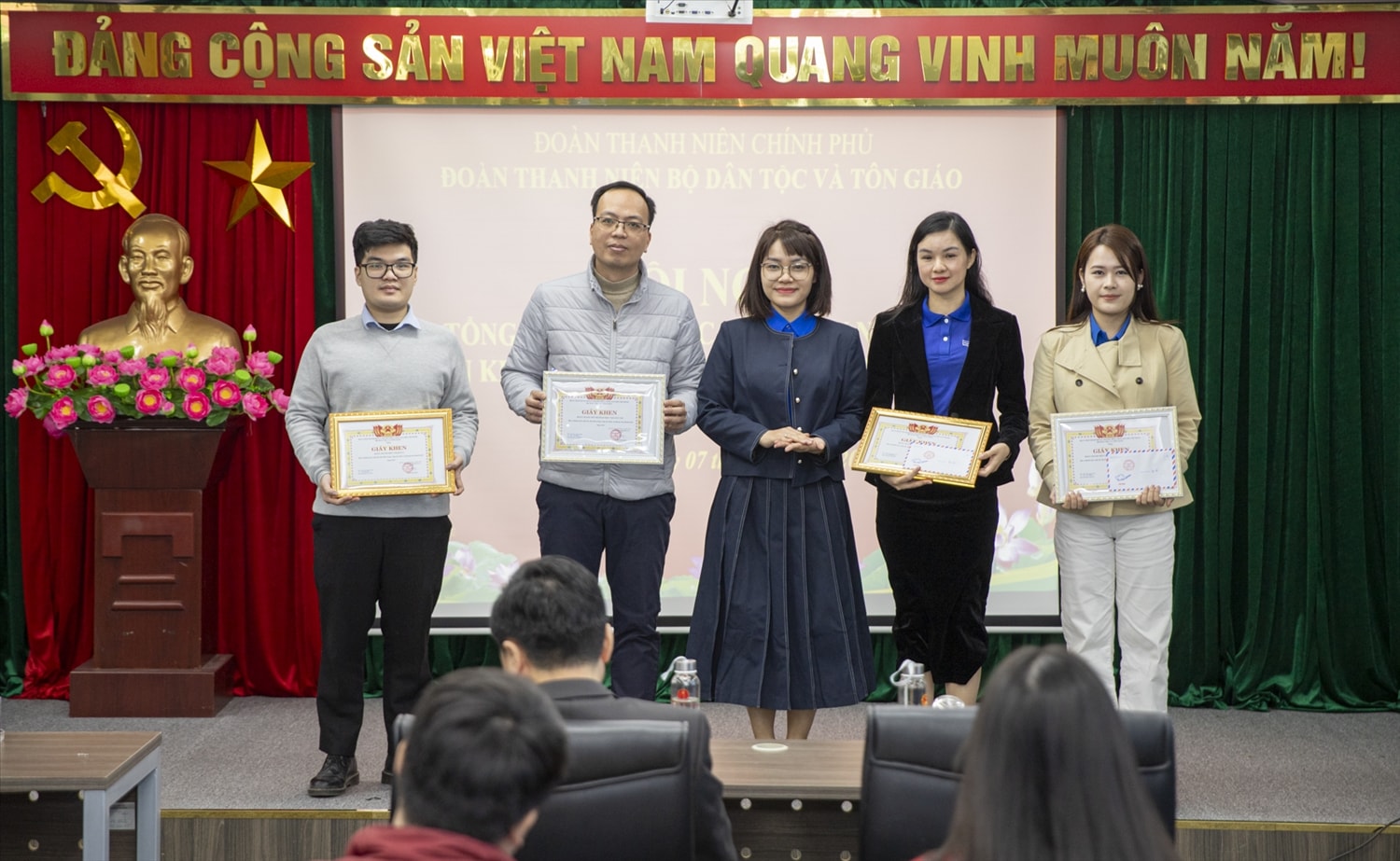 (Chùm ảnh PV)Tuổi trẻ Bộ Dân tộc và Tôn giáo: 