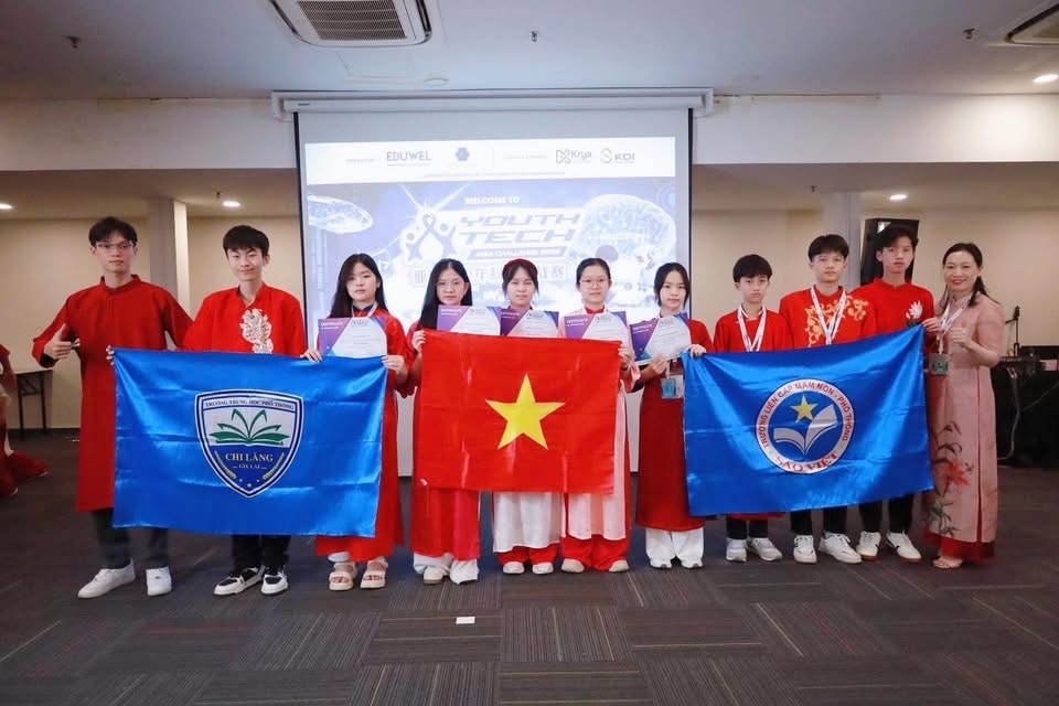 Đoàn học sinh Trường Tiểu học, THCS và THPT Sao Việt, Trường THPT Chi Lăng giành 3 huy chương tại YTAC 2026