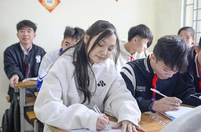 Nhiều học sinh vùng giáo nỗ lực vươn lên trong học tập nhờ sự đồng hành của gia đình, nhà trường và giáo xứ.