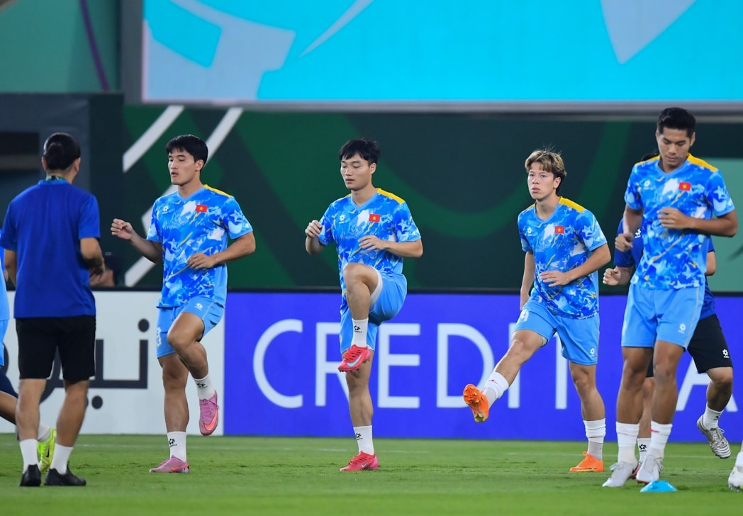 U23 Việt Nam trở lại luyện tập chuẩn bị cho trận tứ kết (Ảnh VFF)