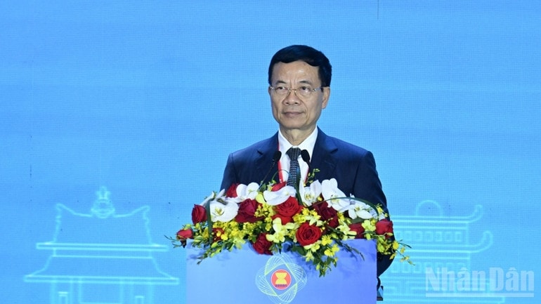 Bộ trưởng Khoa học và Công nghệ Nguyễn Mạnh Hùng phát biểu khai mạc hội nghị. (Ảnh: Trần Hải)