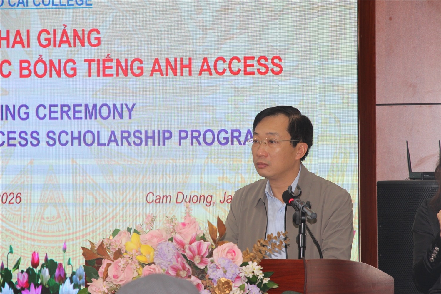 Lãnh đạo Sở Giáo dục và Đào tạo Lào Cai đánh giá cao ý nghĩa Chương trình học bổng Tiếng Anh Access  (ảnh Trọng Bảo)
