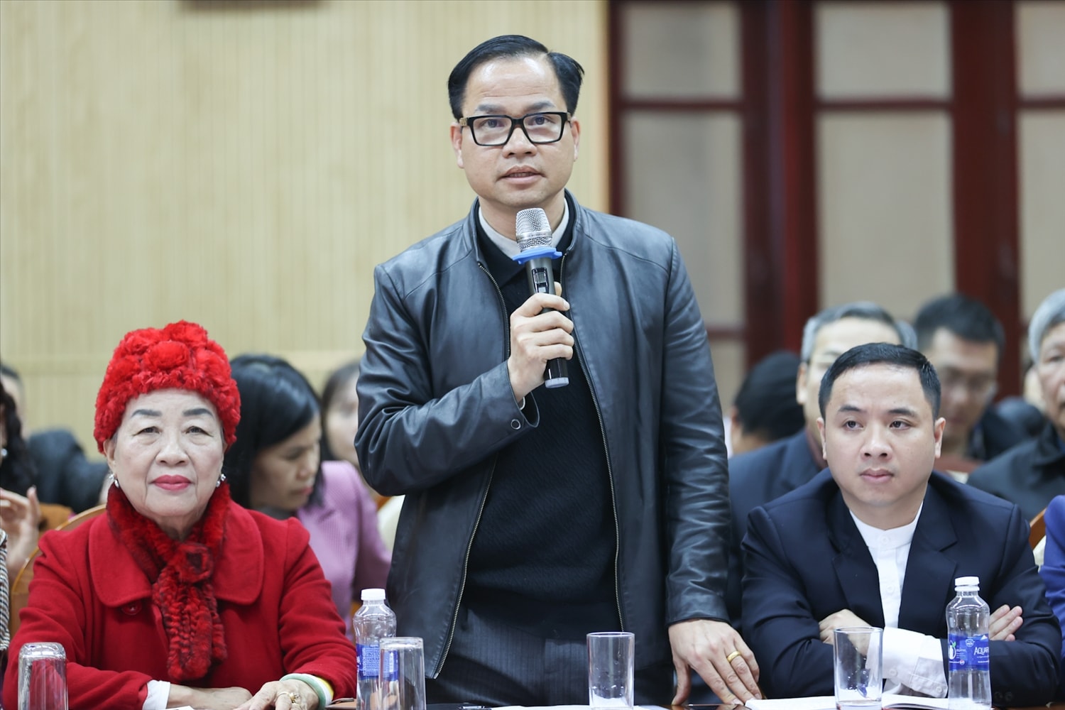 Tại Hội nghị các đại biểu đã kiến nghị việc bổ nhiệm, bầu cử, suy cử làm chức việc, tài sản của các tổ chức tôn giáo, quy định đăng ký hoạt động cơ sở tín ngưỡng của tổ chức, cá nhân khác, vấn đề thu chi lễ hội tại các cơ sở thờ tự