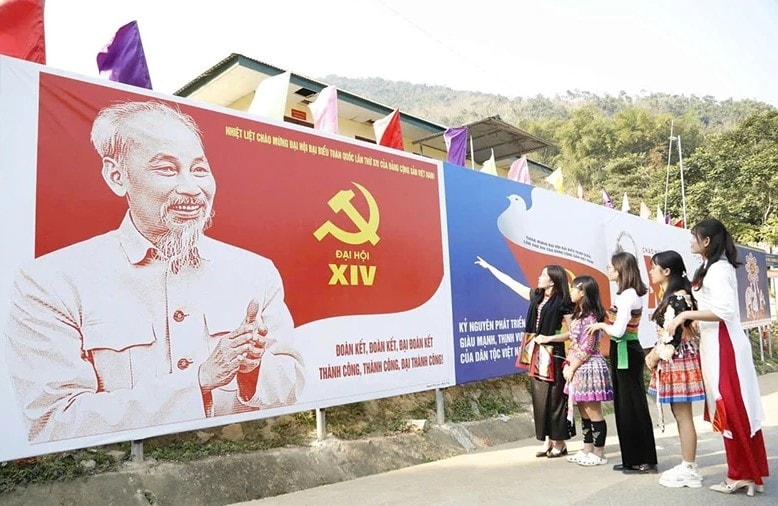 Người dân xã biên giới xứ Thanh gửi gắm niềm tin, kỳ vọng vào Đại hội đại biểu toàn quốc lần thứ XIV của Đảng.(ảnh Đình Giang)
