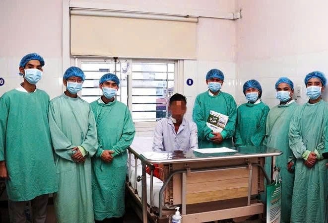 Bệnh nhân hồi phục sau ca phẫu thuật ghép thận. Ảnh: Điền Quang