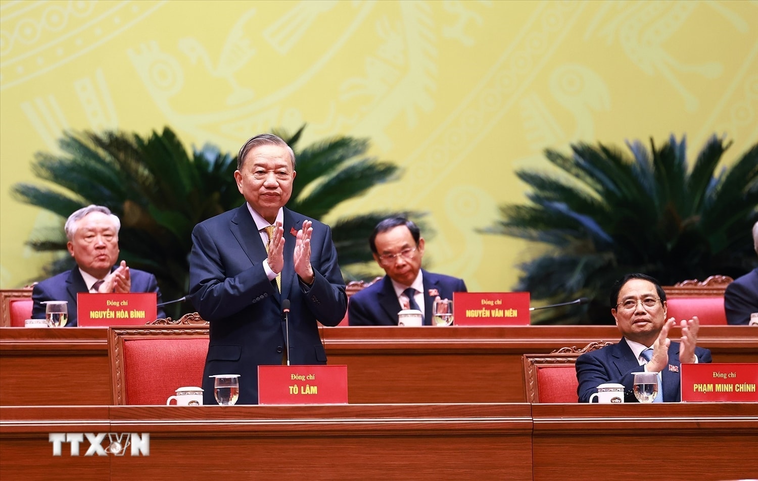 Tổng Bí thư Tô Lâm, Chủ tịch Đoàn Chủ tịch thay mặt Đoàn Chủ tịch điều hành phiên họp. (Ảnh: TTXVN)