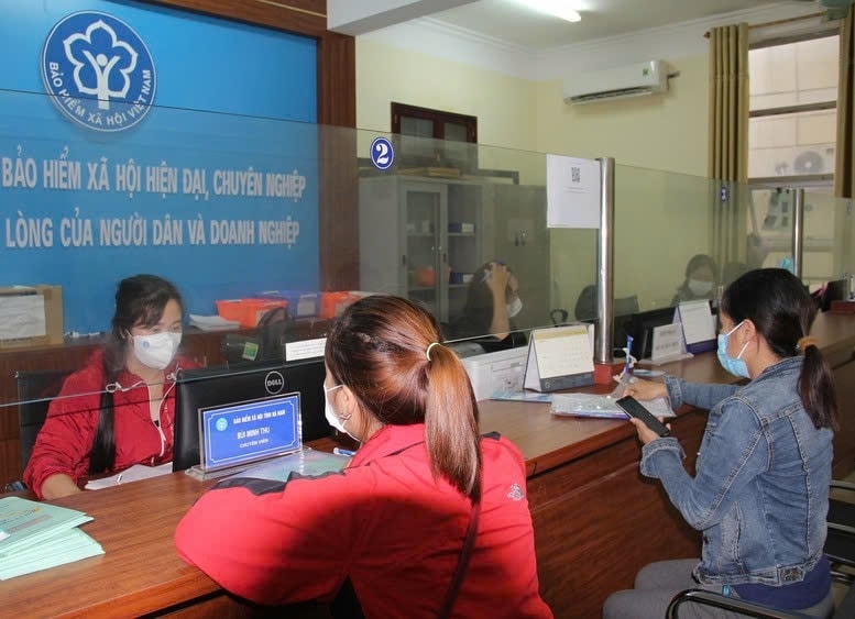 Cơ quan bảo hiểm xã hội có trách nhiệm xác nhận thời gian đóng bảo hiểm thất nghiệp và trả sổ BHXH cho người lao động trong thời hạn theo quy định. Ảnh: Báo Chính phủ.