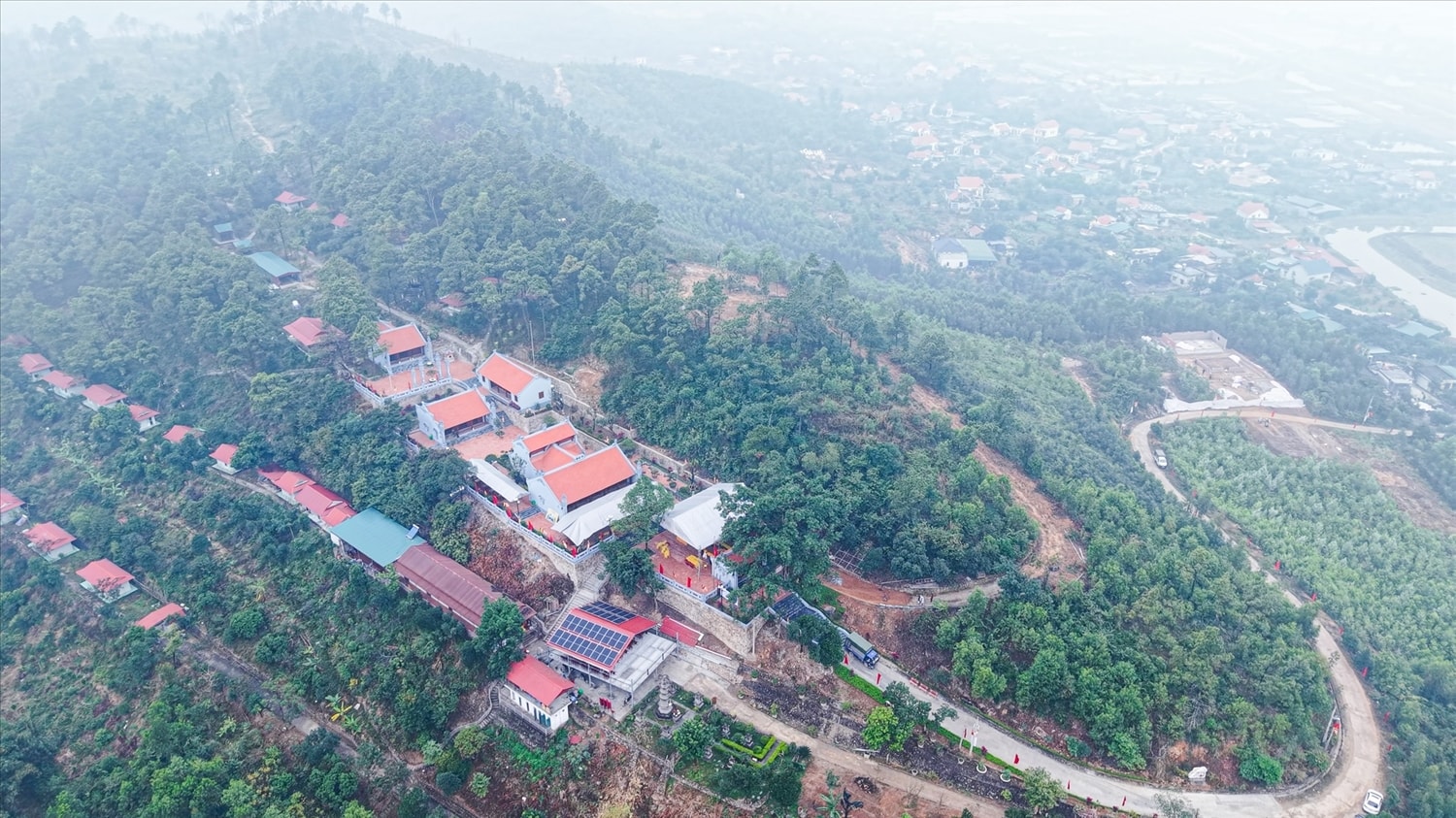 Chùa – quán Ngọc Thanh trong quần thể di tích quốc gia đặc biệt nhà Trần tại phường Đông Triều (Quảng Ninh)