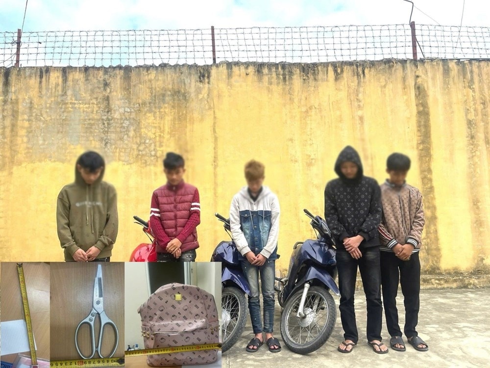Các đối tượng cùng tang vật trong vụ trộm tiền công đức tại nhiều nhà thờ ở 4 tỉnh. Ảnh: Công an Thanh Hóa