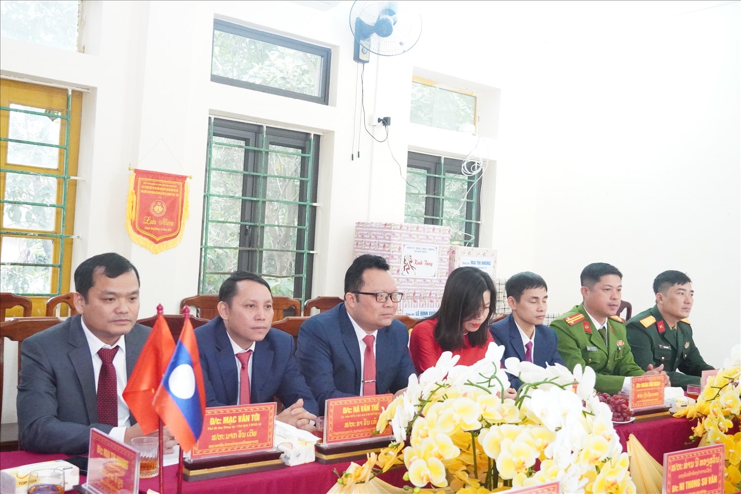 Các đại biểu tham dự buổi gặp mặt