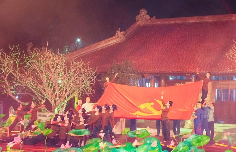 Tiết mục văn nghệ tại điểm cầu Nghệ An - Ảnh: Báo và PTTH Nghệ An