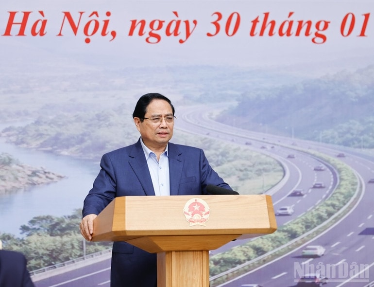 Thủ tướng Phạm Minh Chính phát biểu ý kiến tại phiên họp. (Ảnh: Trần Hải) 