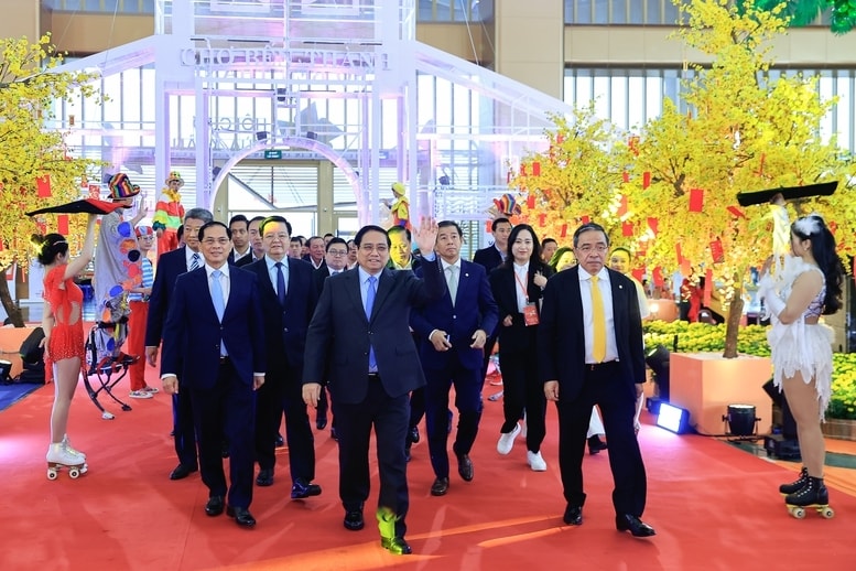 Thủ tướng Phạm Minh Chính dự lễ khai mạc Hội chợ Mùa Xuân lần thứ nhất năm 2026 với chủ đề 