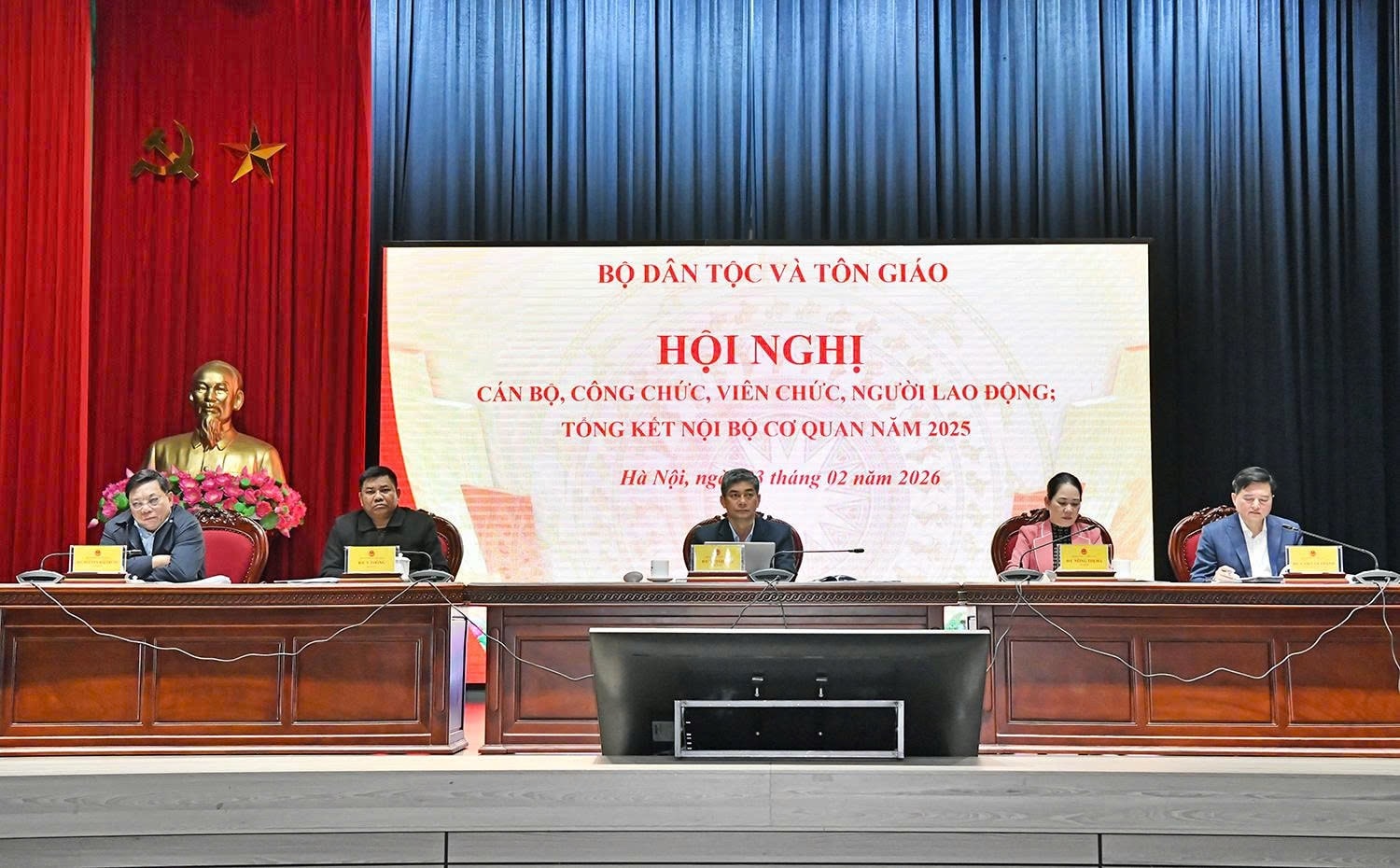 Các đồng chí Lãnh đạo Bộ chủ trì Hội nghị 