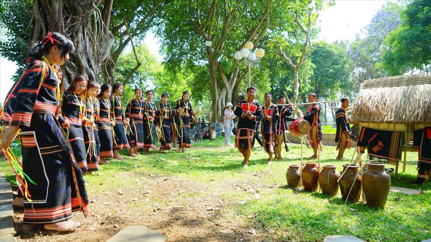Tỉnh Gia Lai sẽ triển khai phục dựng, duy trì và phát huy nghi lễ, lễ hội có sử dụng cồng chiêng của các dân tộc Ba Na, Gia Rai, Chăm, H’rê