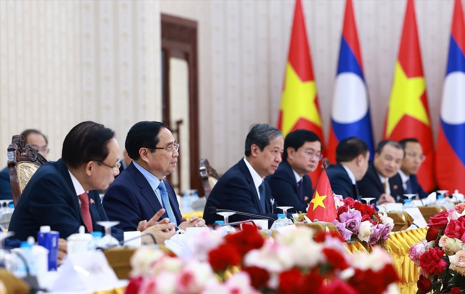 Thủ tướng Phạm Minh Chính phát biểu tại cuộc gặp Thủ tướng Lào Sonexay Siphandone. (Ảnh: DƯƠNG GIANG/TTXVN)