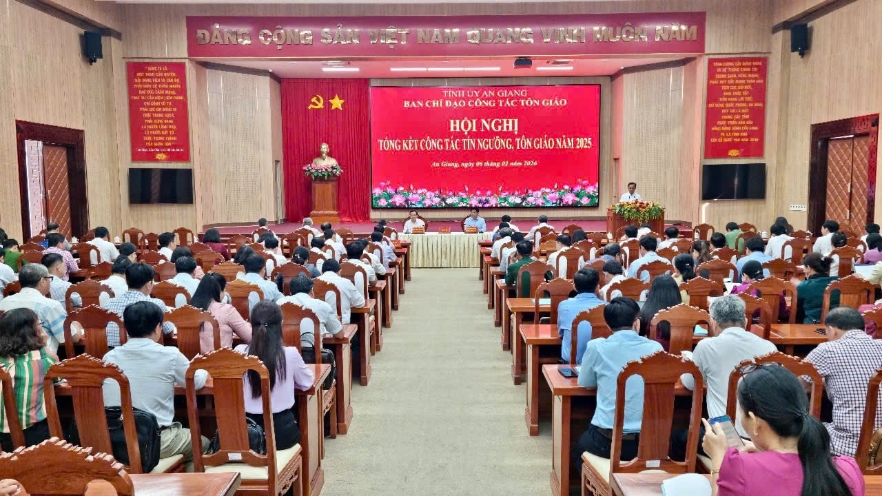 Quang cảnh Hội nghị tổng kết công tác tín ngưỡng, tôn giáo trên địa bàn tỉnh An Giang