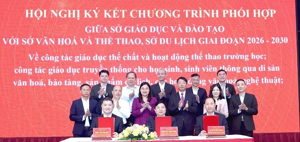 Lãnh đạo Sở Giáo dục và Đào tạo, Sở Văn hóa và Thể thao, Sở Du lịch ký kết Chương trình phối hợp giai đoạn 2026 - 2030. Ảnh: BNB