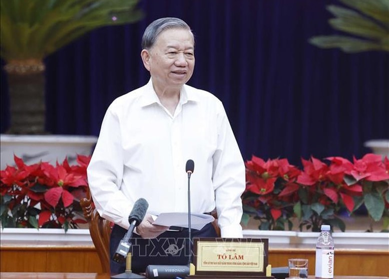 Tổng Bí thư Tô Lâm chúc tết Đảng bộ, chính quyền và Nhân dân tỉnh Đắk Lắk nhân dịp chuẩn bị đón Xuân Bính Ngọ - Ảnh: TTXVN