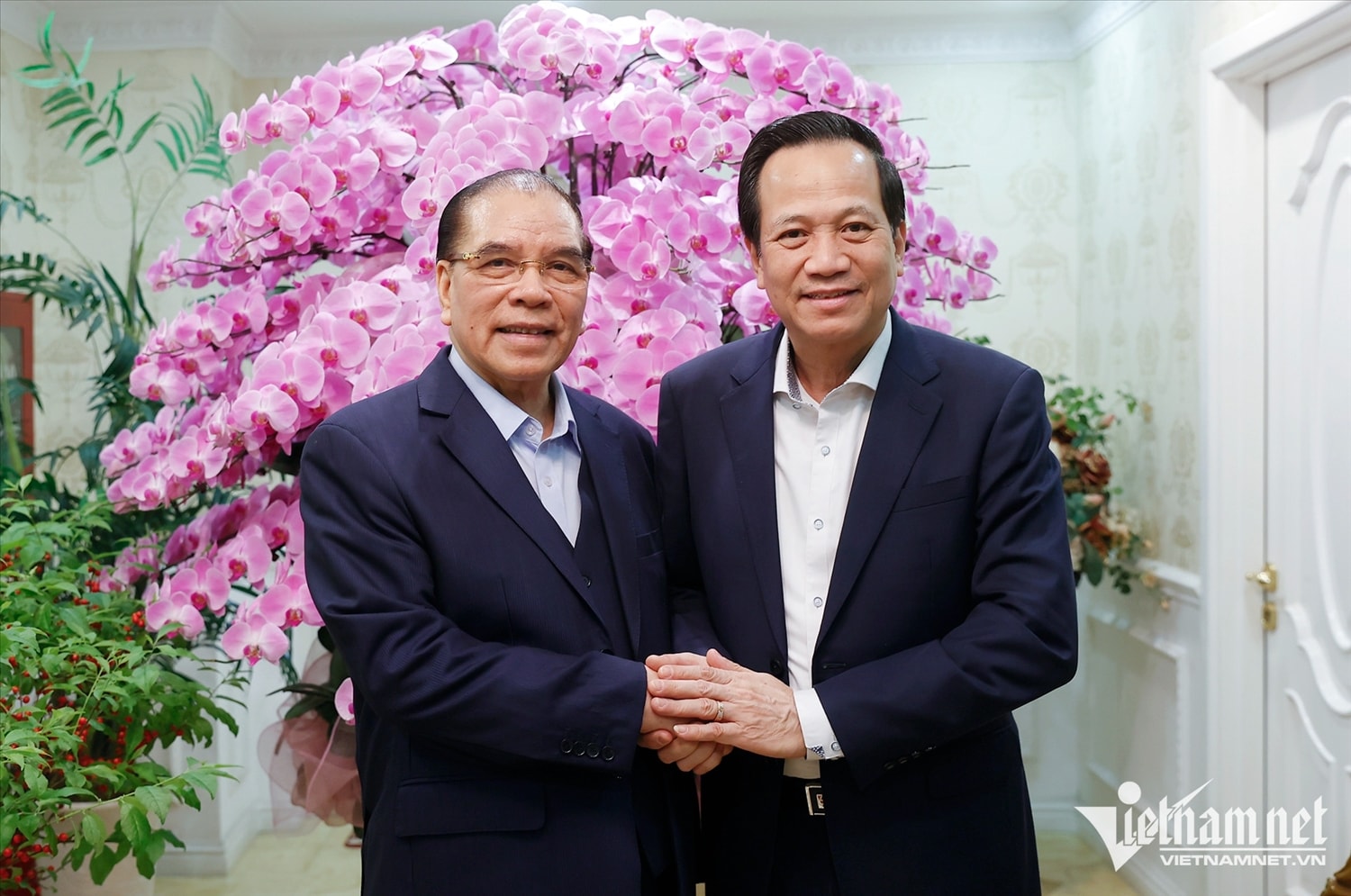 Nguyên Tổng Bí thư Nông Đức Mạnh và Bộ trưởng Bộ Dân tộc và Tôn giáo Đào Ngọc Dung
