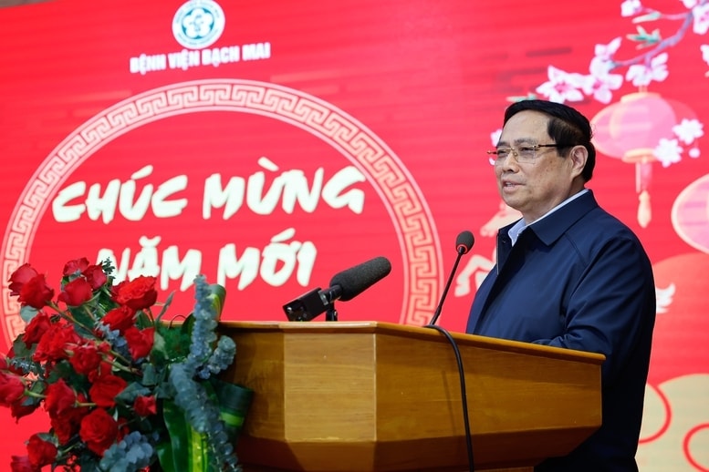 Thủ tướng phát biểu chúc Tết tại Bệnh viện Bạch Mai - Ảnh: VGP/Nhật Bắc