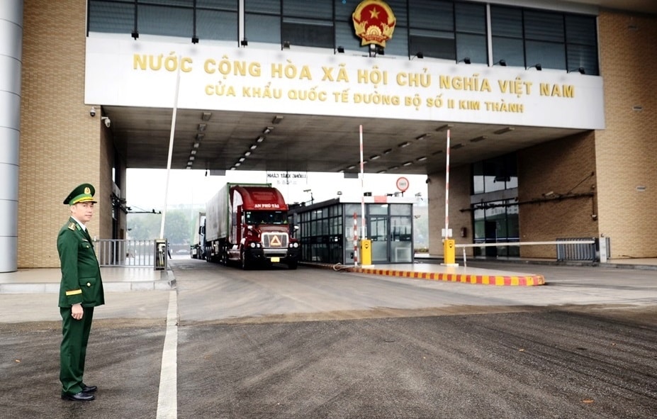 Sầu riêng được thông quan xuất khẩu sang Trung Quốc qua cửa khẩu Lào Cai vào sáng mùng 1 Tết Nguyên đán Bính Ngọ 2026 (Ảnh Trọng Bảo)