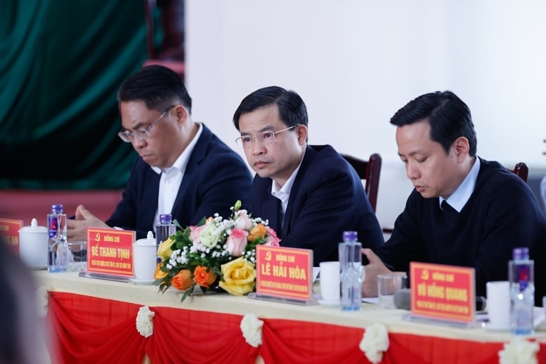 Các đại biểu tham dự buổi làm việc - Ảnh: VGP/Nhật Bắc