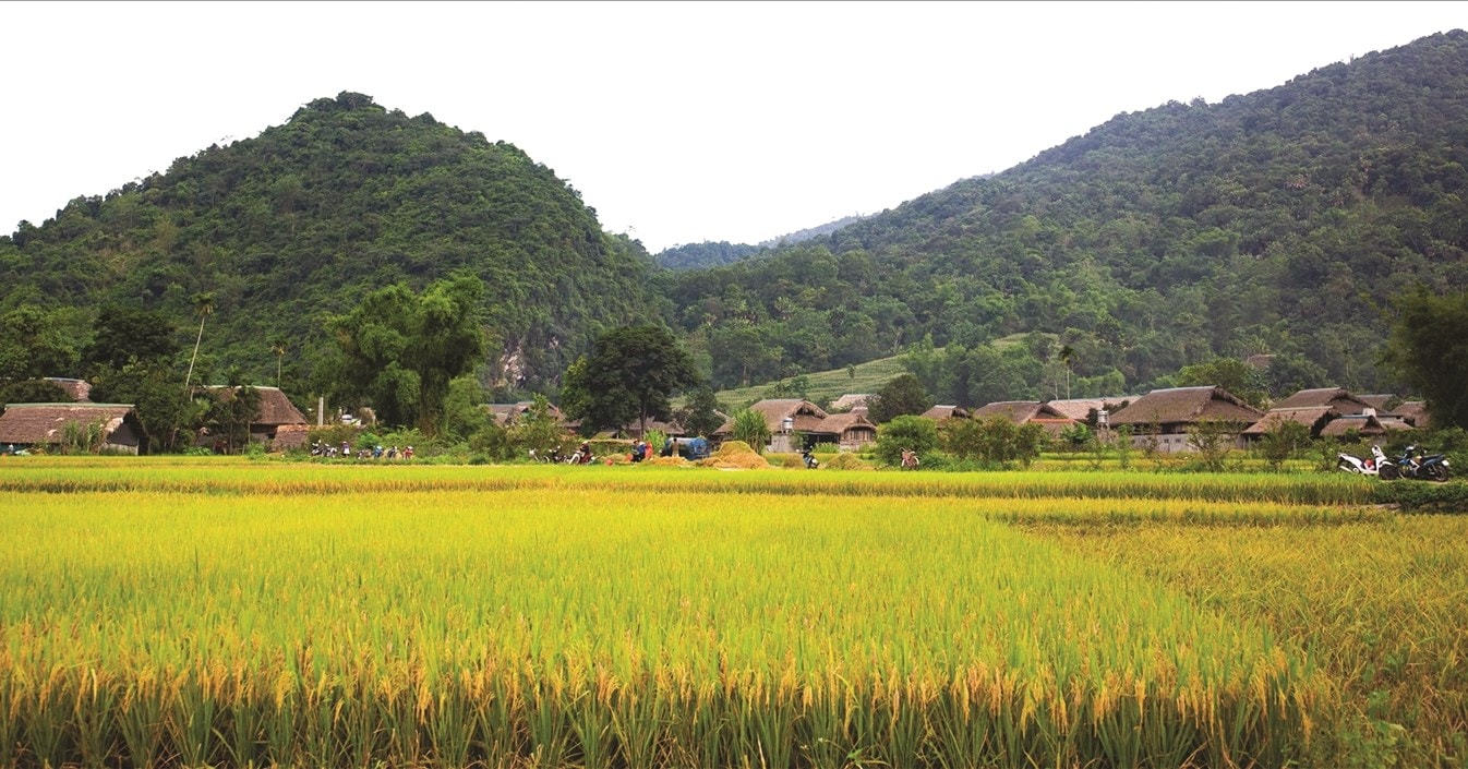 Những đóng góp của đội ngũ Người có uy tín trong vùng đồng bào bào DTTS đã và đang tạo ra những tác động tích cực, lan tỏa trong cộng đồng. Ảnh Vũ Mừng