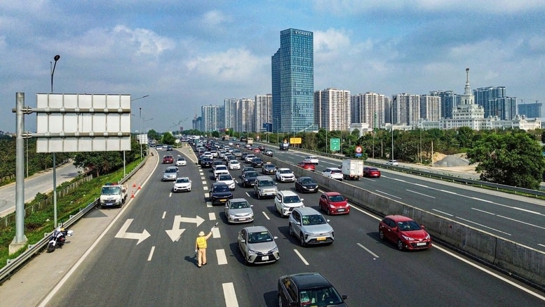 Thủ tướng Chính phủ yêu cầu: Bộ Công an tăng cường lực lượng, phương tiện tuần tra, kiểm soát, kiểm tra an toàn giao thông tuyến đường bộ cao tốc, đường giao thông địa phương (Ảnh MH)