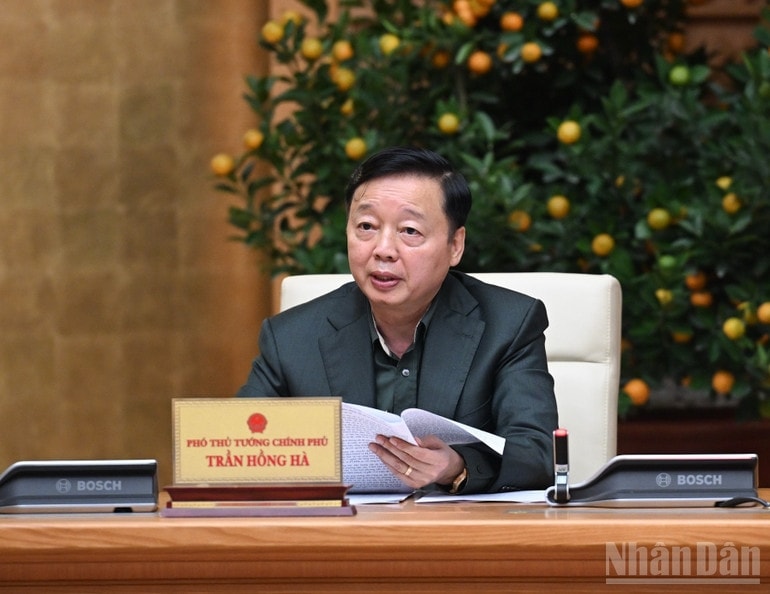 Phó Thủ tướng Chính phủ Trần Hồng Hà phát biểu ý kiến tại cuộc họp. (Ảnh: Trần Hải)