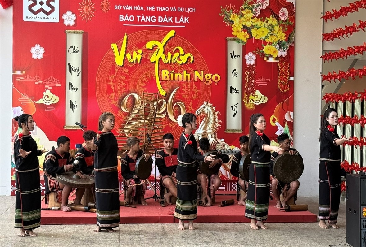 Hoạt động trình diễn cồng chiêng tại Bảo tang Đắk Lắk